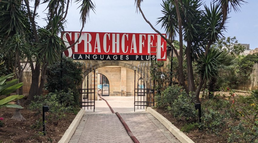 Sprachcaffe Malta entrance